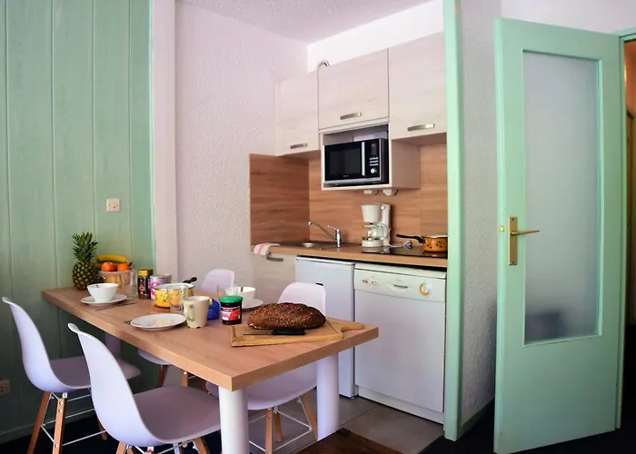 Apartment Au Coeur Des Pistes - 6 Pers, Balcon, Garage Ferme - Fr-1-516-19 *